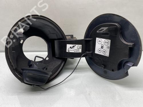 fuel-flap-renault-clio-iv-bh_-2012-2013-2014-2015-2016-2017-2018-2019-2020-2021-30490253 main image