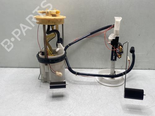 Used Fuel pump RENAULT KADJAR (HA_, HL_) 1.6 dCi 130 4x4 (HLA4) (130 hp) 31039704