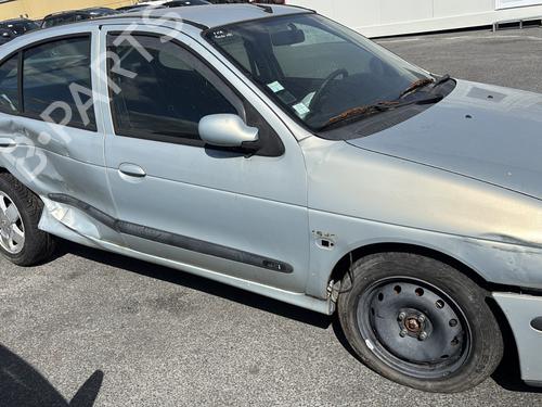 Right front fog light RENAULT MEGANE I (BA0/1_) 1.9 dCi (BA05, BA1F) | BP31189566C31