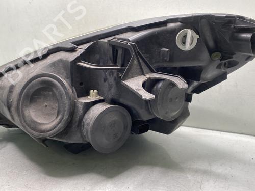 Right headlight CITROËN C4 Picasso I MPV (UD_) 2.0 HDi 138 | BP32063101C29 