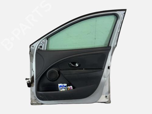 Used Right front door Right front door RENAULT MEGANE III Hatchback (BZ0/1_, B3_) 1.5 dCi (BZ0C) (90 hp) 40238886 40238886