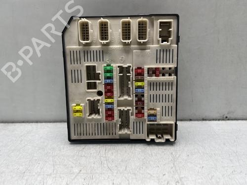 Used Fuse box RENAULT LAGUNA III (BT0/1) 2.0 dCi (BT01, BT08, BT09, BT0E, BT0K, BT12, BT1C, BT1D,... (150 hp) 31205703