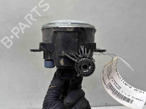 Used Right front fog light Right front fog light 37498418 37498418