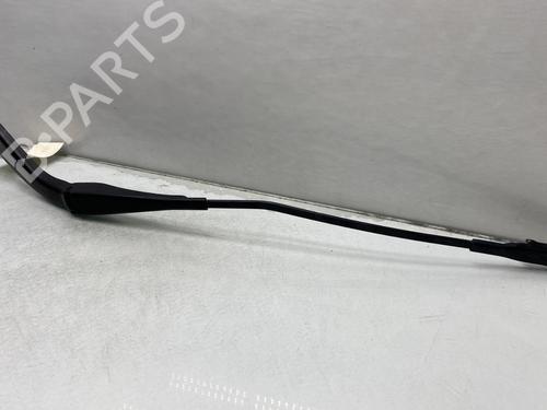 Used Front windshield wiper arm BMW 3 Touring (F31) 318 d (143 hp) 21378540