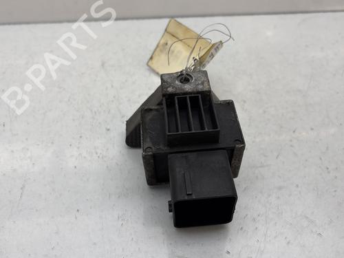 Used Electronic module Electronic module RENAULT MASTER III Van (FV) 2.3 dCi 100 FWD (FV0A, FV0B, FV0G, FV0K, FV0H) (101 hp) 33484513 33484513