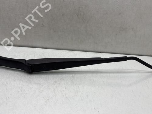 Used Front windshield wiper arm PEUGEOT 406 Coupe (8C) 2.2 HDI (133 hp) 28684415