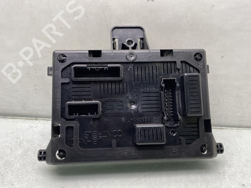 Sikringsdose RENAULT CLIO III Grandtour (KR0/1_) 1.2 16V (KR0P) (101 hp) 22560862