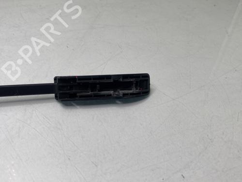 Front windshield wiper arm RENAULT CLIO III (BR0/1, CR0/1) 1.2 16V (BR02, BR0J, BR11, CR02, CR0J, CR11) | BP30082709C143 