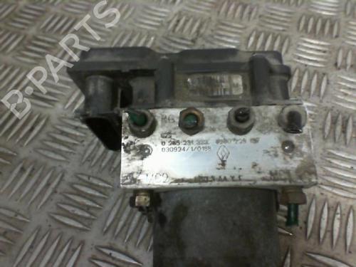 Used ABS pump ABS pump RENAULT TWINGO I (C06_) [1993-2012] 19986813 19986813