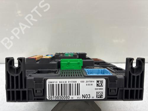 Used Fuse box Fuse box 37997806 37997806