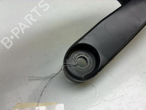 front-windshield-wiper-arm-suzuki-sx4-s-cross-jy-2013-40030823 main image