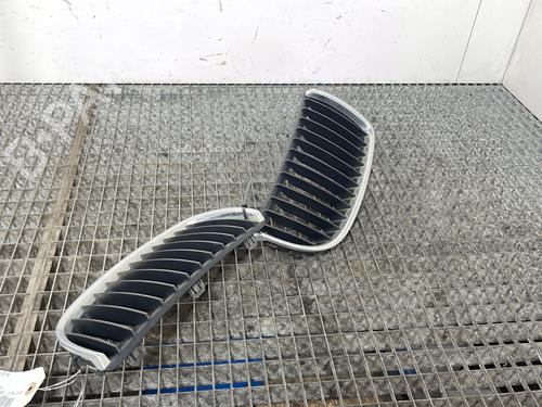 Used Grille BMW 3 (E90) 318 d (122 hp) 24551921