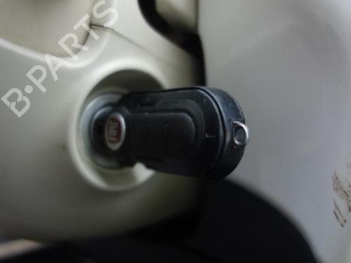 Seat buckle FIAT 500 (312_) 1.2 (312AXA1A) | BP19980085I32 