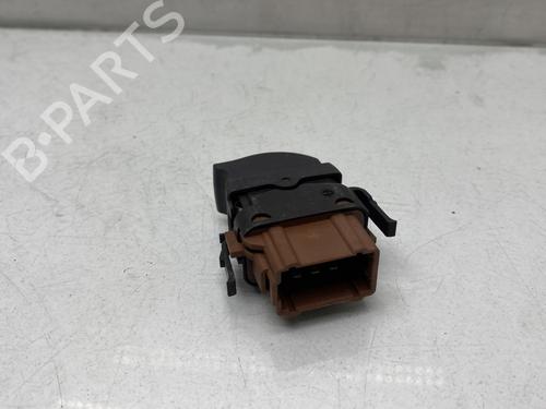 Used Right front window switch Right front window switch RENAULT TRAFIC II Van (FL) 1.9 dCi 80 (FL0B) (82 hp) 31205774 31205774