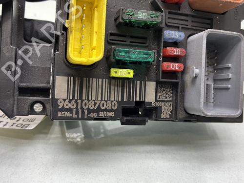 Used Fuse box Fuse box PEUGEOT 307 (3A/C) 1.6 HDi (90 hp) 34477458 34477458