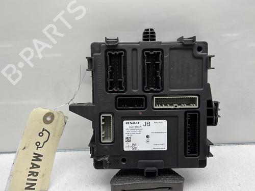 Used Fuse box RENAULT CLIO V (B7_) 1.5 Blue dCi 115 (B7AD) (116 hp) 29841705