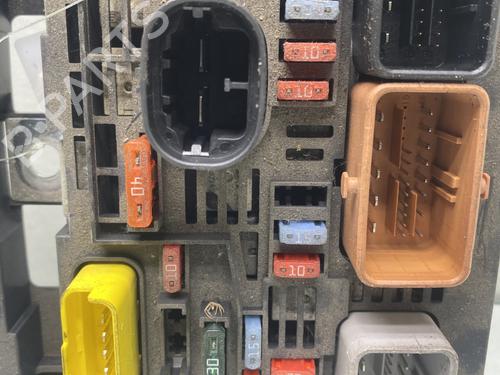 Fuse box PEUGEOT 308 I (4A_, 4C_) 1.6 HDi | BP28705059E1 