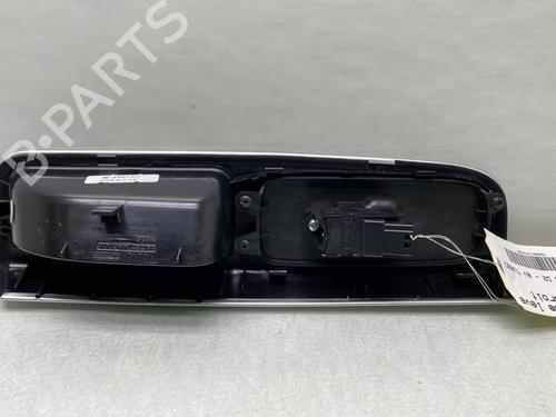 Used Right front window switch Right front window switch VOLVO C30 (533) D2 (115 hp) 21489906 21489906