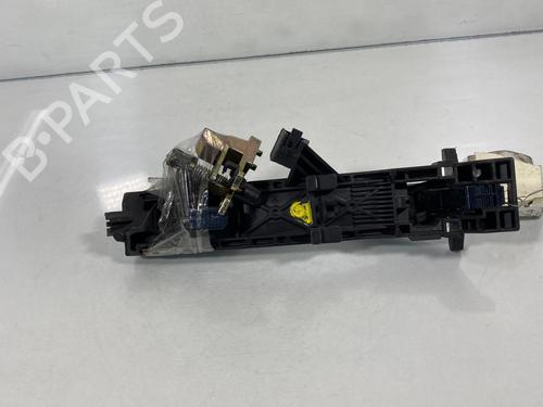 Used Rear right exterior door handle Rear right exterior door handle 19980618 19980618