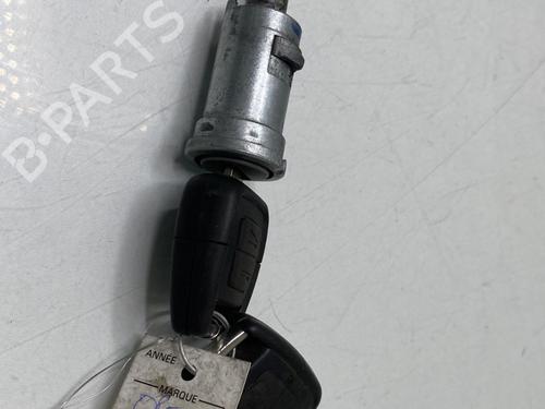 Used Ignition barrel OPEL ZAFIRA A MPV (T98) 2.2 DTI 16V (F75) (125 hp) 31641190