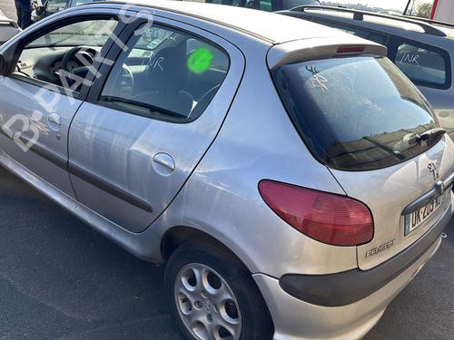 Boîte à Fusibles PEUGEOT 206 Hatchback (2A/C) 1.4 HDi eco 70 | BP26389067E1 