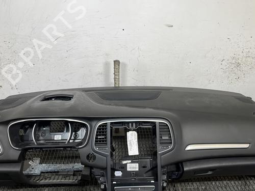 Instrumentbræt RENAULT MEGANE IV Hatchback (B9A/M/N_) 1.2 TCe 130 (B9MR) | BP32094093C46 