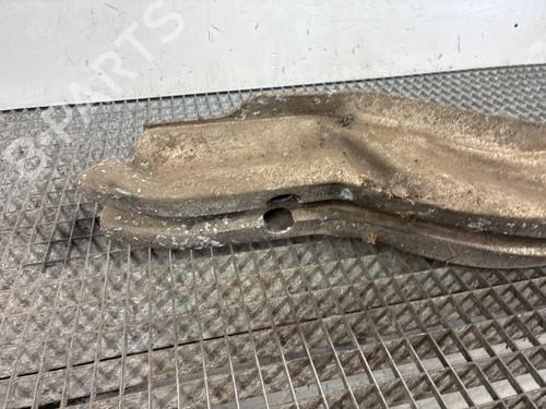 Used Rear bumper reinforcement Rear bumper reinforcement 38066392 38066392