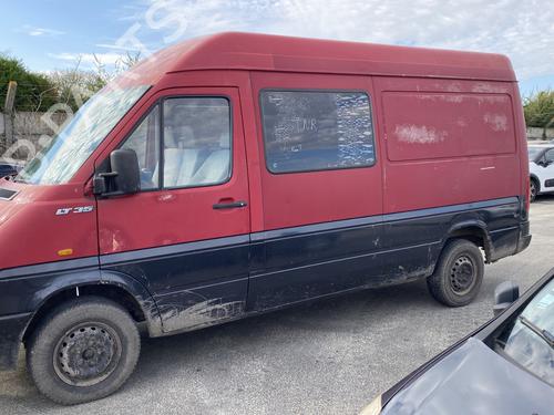 Right front indicator VW LT 28-46 II Van (2DA, 2DD, 2DH) 2.5 TDI | BP32389235C33