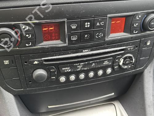 Fuse box CITROËN C5 III (RD_) 1.6 HDi 110 (RD9HZC) | BP24200315E1 - Image 11