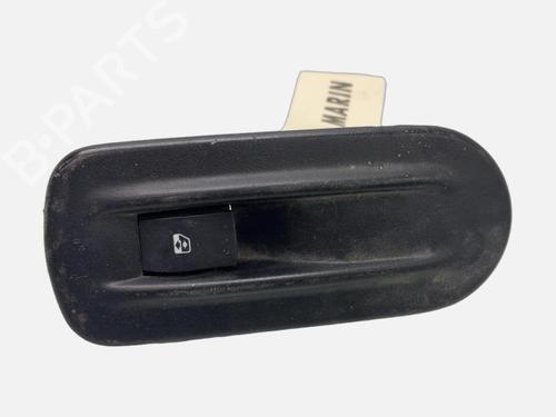 Used Right front window switch Right front window switch RENAULT MASTER II Van (FD) 2.5 dCi 100 (FD0U, FD0V, FD3U, FD3V, FD8U, FD8V) (99 hp) 40533667 40533667