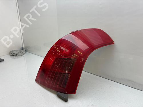 Używane Lampa tylna prawa Lampa tylna prawa SUZUKI SWIFT III (MZ, EZ) 1.3 DDiS (RS413D) (69 hp) 37249612 37249612