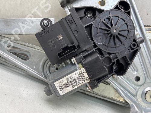front-right-window-mechanism-renault-megane-iii-hatchback-bz01_-b3_-2008-37409503 main image