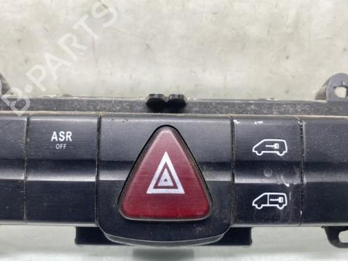 Used Warning switch Warning switch MERCEDES-BENZ SPRINTER 3,5-t Van (B906) 313 CDI (906.631, 906.633, 906.635, 906.637) (129 hp) 19988614 19988614