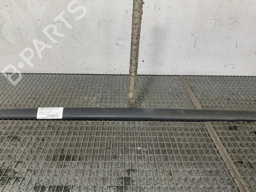 Dørliste Dørliste RENAULT TWINGO II (CN0_) 1.2 16V (CN04, CN0B) (75 hp) 33238618 33238618