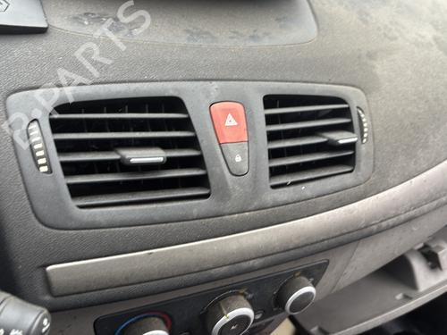 Fuse box RENAULT MEGANE III Hatchback (BZ0/1_, B3_) 1.5 dCi (BZ09, BZ0D, BZ1W, BZ29, BZ14) | BP37409713E1 - Image 16