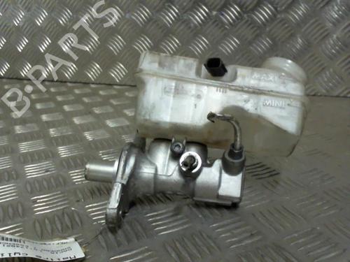 Used Brake master cylinder DACIA SANDERO II 1.0 SCe 75 (B8JC, B8JD) (73 hp) 19984679