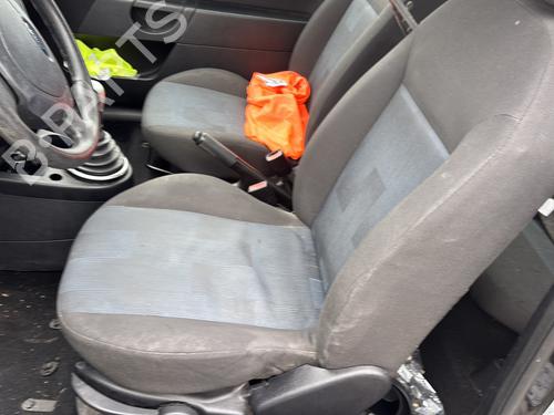 Front left lock FORD FIESTA V (JH_, JD_) 1.4 TDCi | BP32192537C98