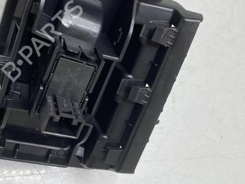 Used Right front window switch Right front window switch SEAT ATECA (KH7, KHP) 1.6 TDI (115 hp) 29574648 29574648