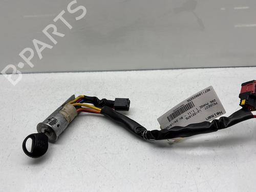 Used Ignition barrel PEUGEOT 206 Hatchback (2A/C) 1.1 i (60 hp) 28281487
