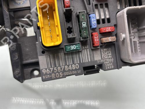 Fuse box PEUGEOT 308 I (4A_, 4C_) 1.6 HDi | BP28704855E1 