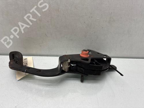 Used Clutch pedal Clutch pedal 39107817 39107817