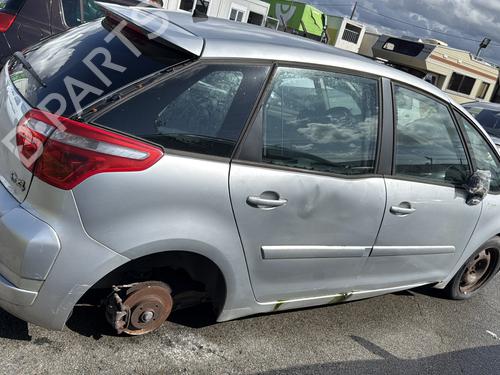 Left front fenders CITROËN C4 Picasso I MPV (UD_) 1.6 HDi | BP29329278C41 