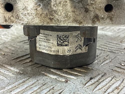 Used ABS pump ABS pump PEUGEOT 308 II (LB_, LP_, LW_, LH_, L3_) 1.2 THP 130 (131 hp) 40439072 40439072