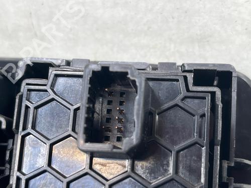 Headlight switch RENAULT MEGANE III Hatchback (BZ0/1_, B3_) 1.2 TCe (BZ16, BZ28) | BP36389083I24 - Image 4