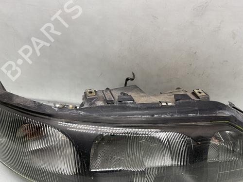 Right headlight VOLVO S60 I (384) 2.4 D | BP31858080C29