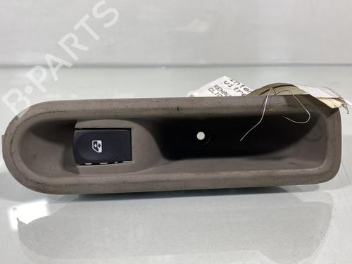 Used Left rear window switch RENAULT CLIO III (BR0/1, CR0/1) [2005-2014]  19977296