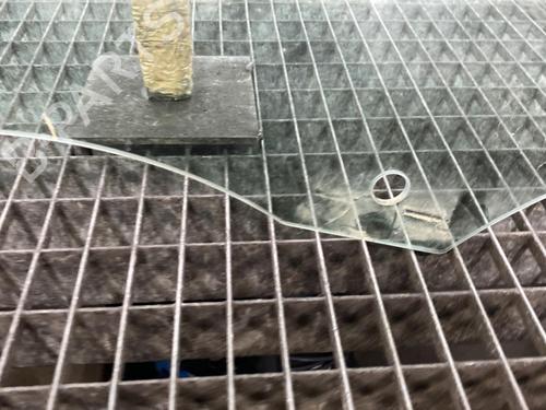 Used Front left door window Front left door window PEUGEOT 2008 II (UD_, US_, UY_, UJ_, UR_, UC_) e-2008 (UKZKXZ) (136 hp) 21963571 21963571