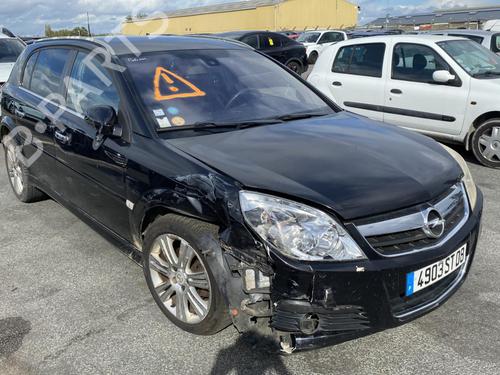 Left headlight OPEL SIGNUM Hatchback (Z03) 1.9 CDTI (F48) | BP25143044C28 