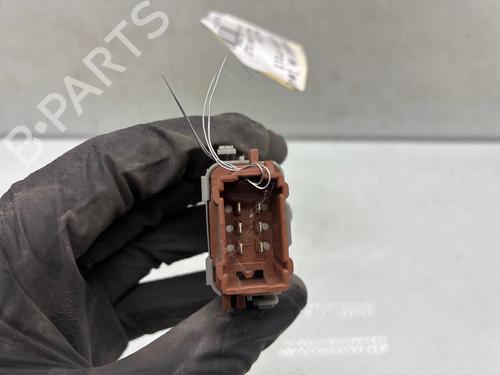 Used Right front window switch Right front window switch 37525342 37525342