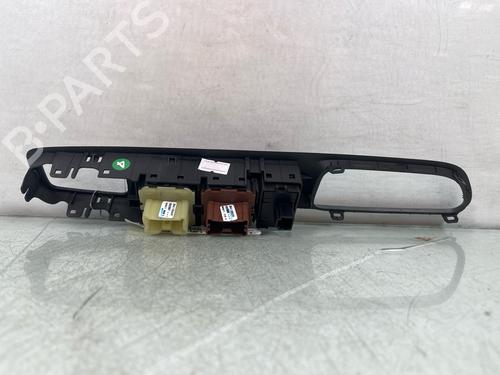 Used Left front window switch Left front window switch RENAULT CAPTUR I (J5_, H5_) 0.9 TCe 90 (90 hp) 36248911 36248911